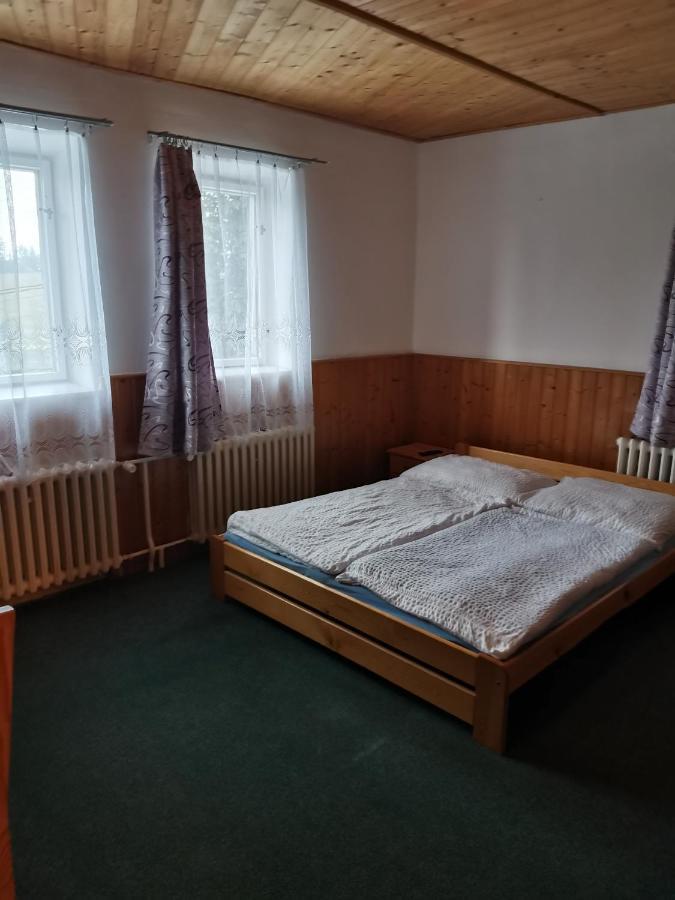 Penzion U Hrocha Lucany nad Nisou Luaran gambar