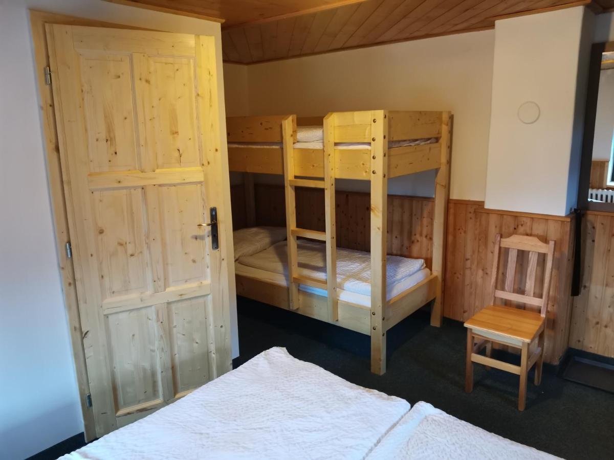 Penzion U Hrocha Lucany nad Nisou Luaran gambar