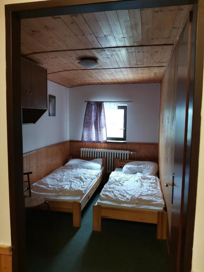 Penzion U Hrocha Lucany nad Nisou Luaran gambar